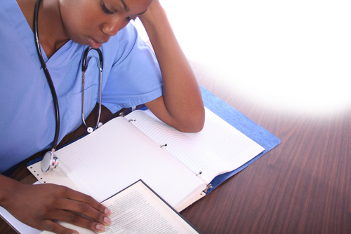 nursing-student-studying